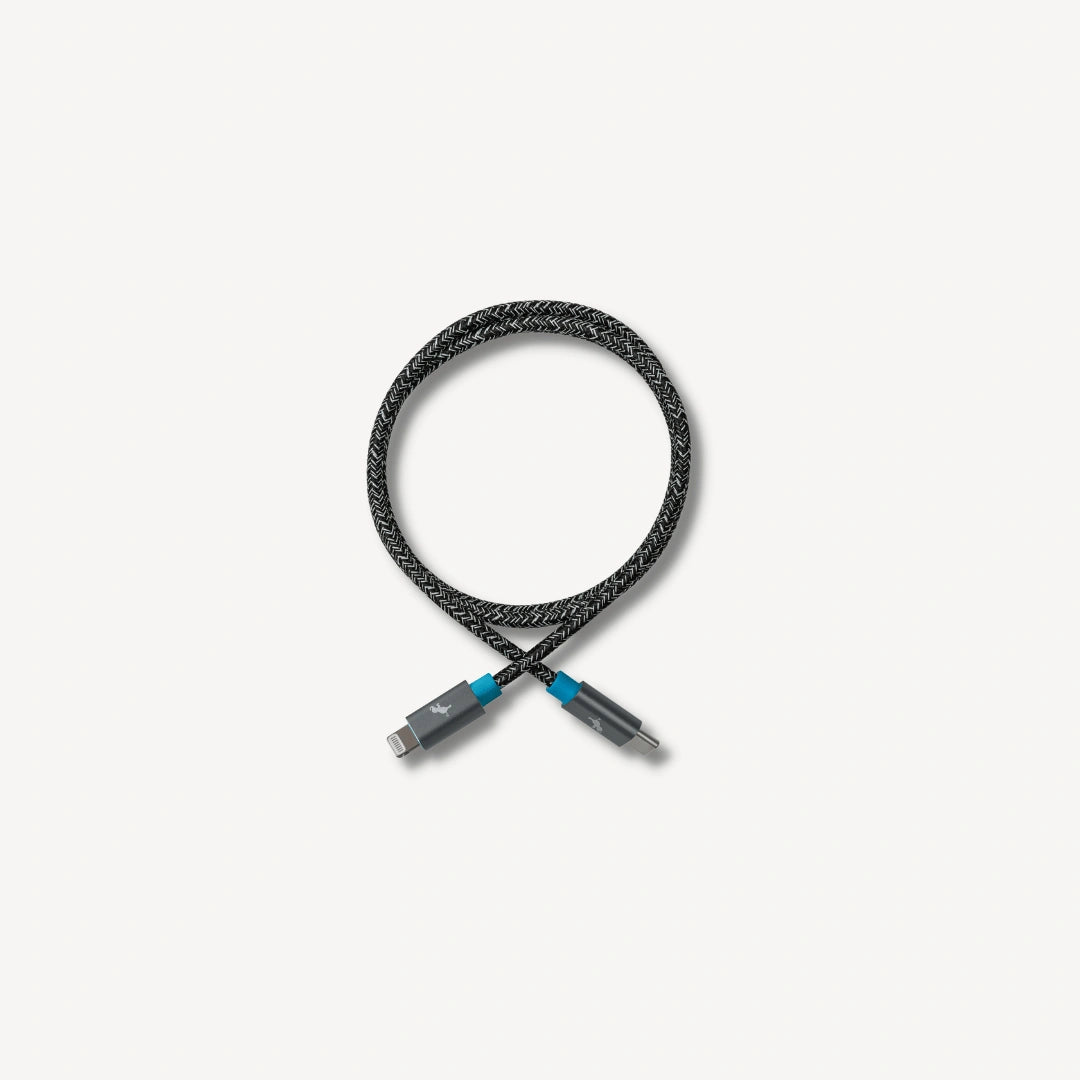 USB-C and lightning cable in a loop.